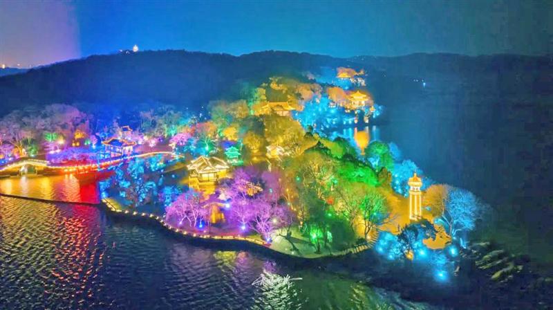 夜公園趕早來(lái)了！ 掘金“月光經(jīng)濟(jì)”需要打造更多業(yè)態(tài)